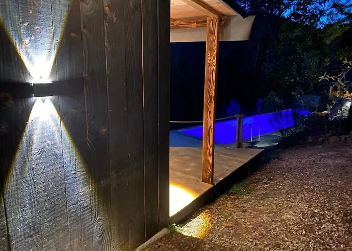 فيلة Ecogite Lalalandes Aveyron *