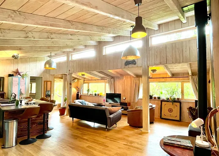 Ecogite Lalalandes Aveyron فيلة *