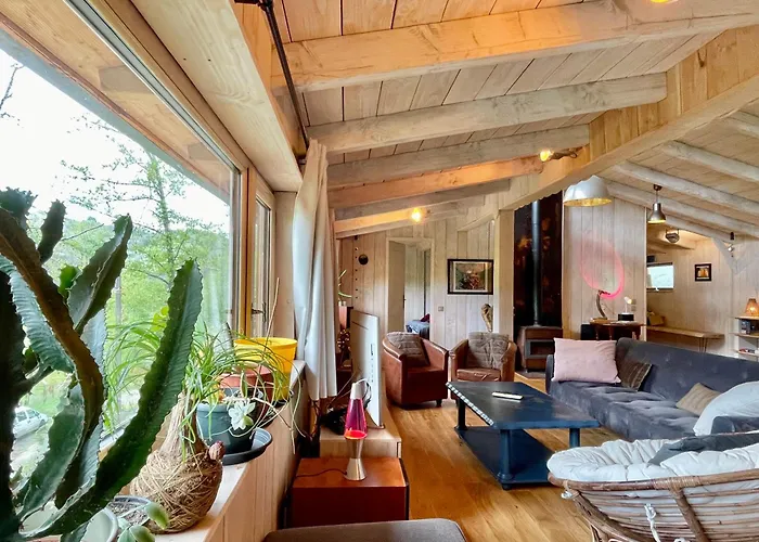 Ecogite Lalalandes Aveyron فيلة Saint-Parthem