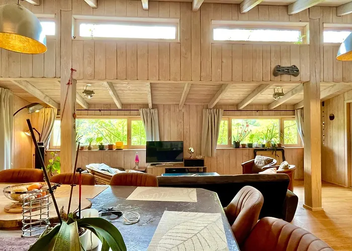 فيلة Ecogite Lalalandes Aveyron *