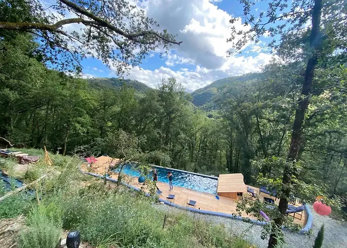 فيلة Ecogite Lalalandes Aveyron